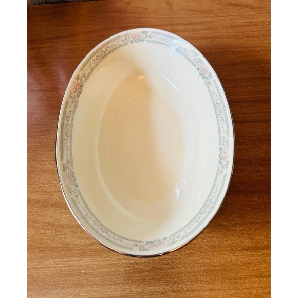 Vintage 9 1/2” oval serving dish /vegetable bowl Charleston by Lenox - Picture 6 of 10